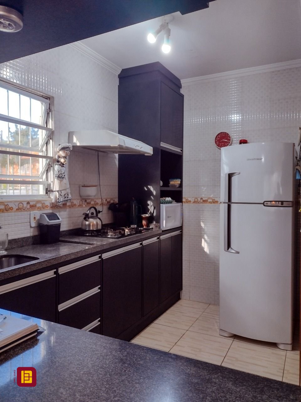 Casa com 120m², 4 quartos (sendo 1 suíte), 1 garagem, no bairro Cachoeira do Bom Jesus em Florianópolis