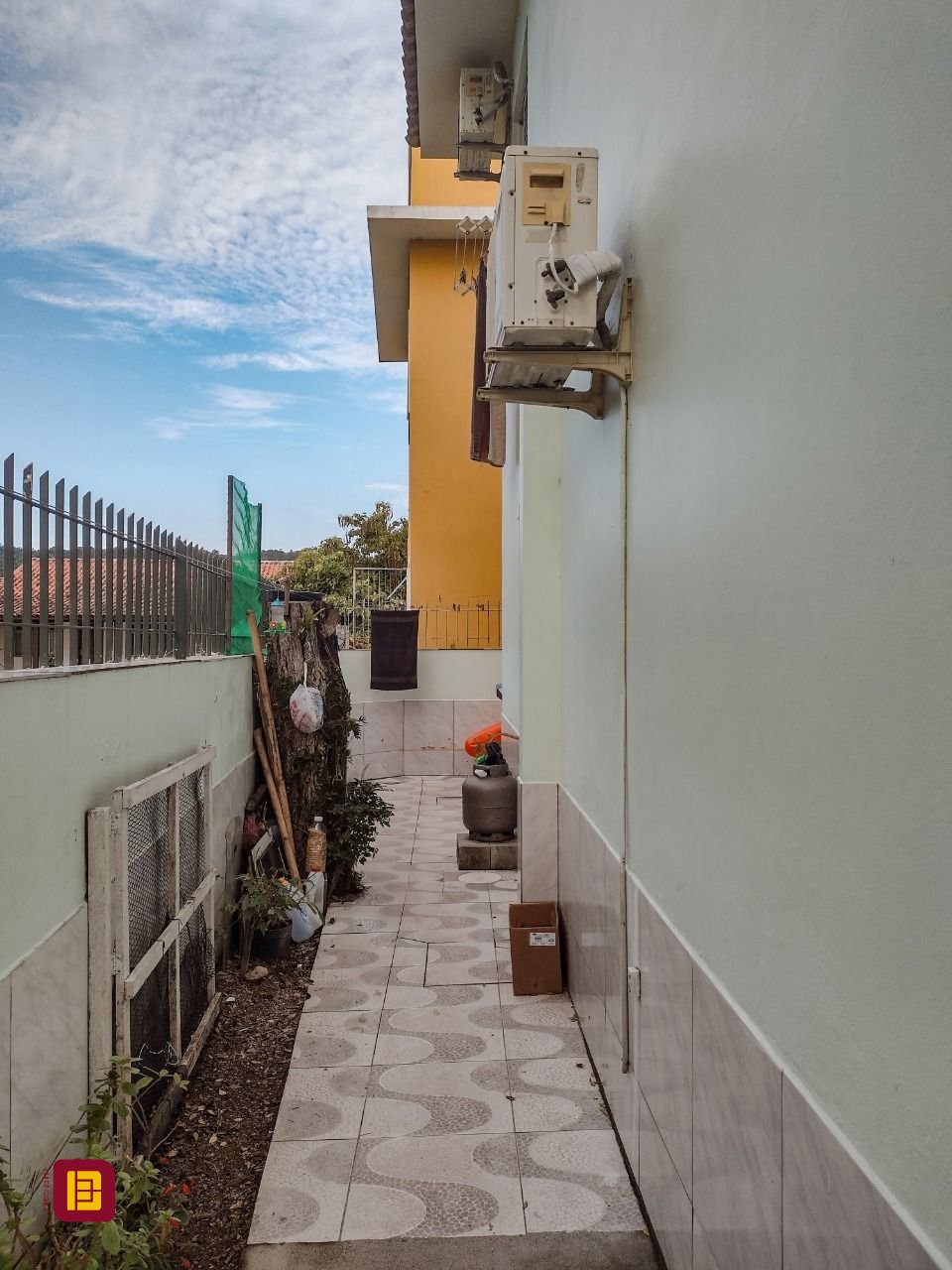 Casa com 120m², 4 quartos (sendo 1 suíte), 1 garagem, no bairro Cachoeira do Bom Jesus em Florianópolis