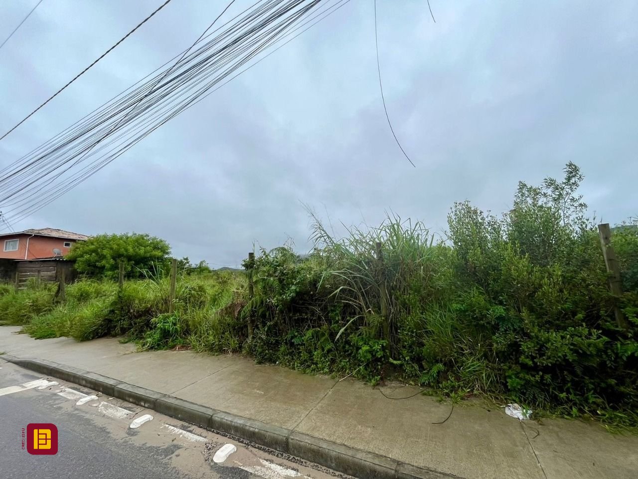 Terreno com 461m², no bairro Campeche em Florianópolis