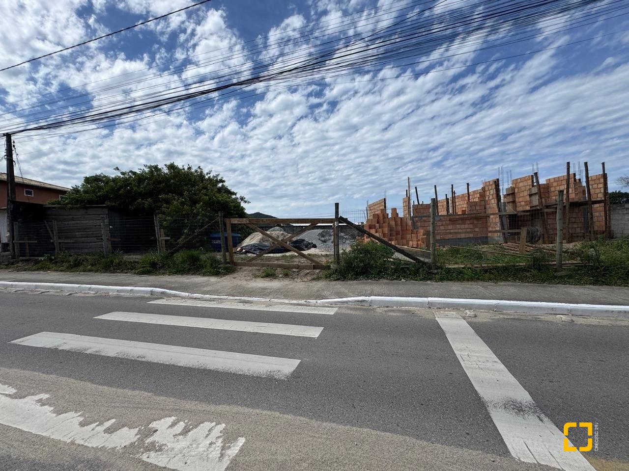 Terreno com 461m², no bairro Campeche em Florianópolis