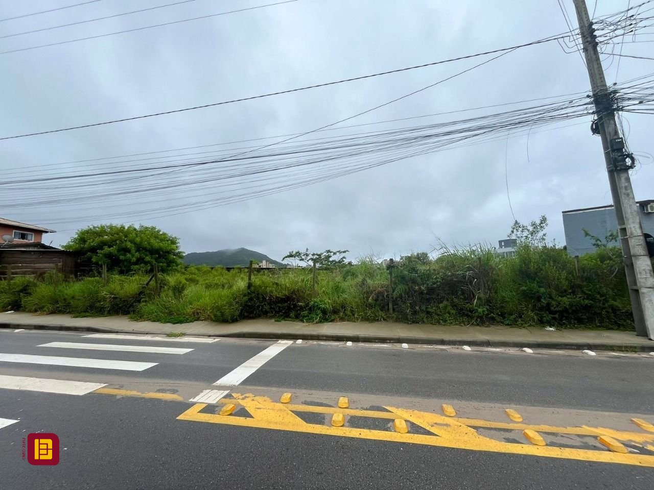 Terreno com 461m², no bairro Campeche em Florianópolis