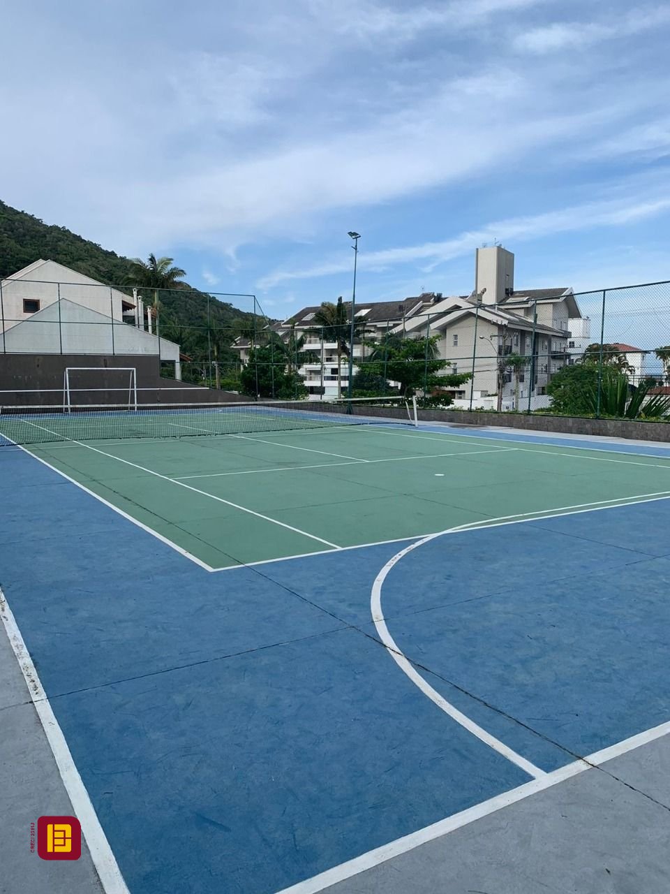 Apartamento com 80m², 4 quartos (sendo 1 suíte), 2 garagens, no bairro Praia Brava em Florianópolis