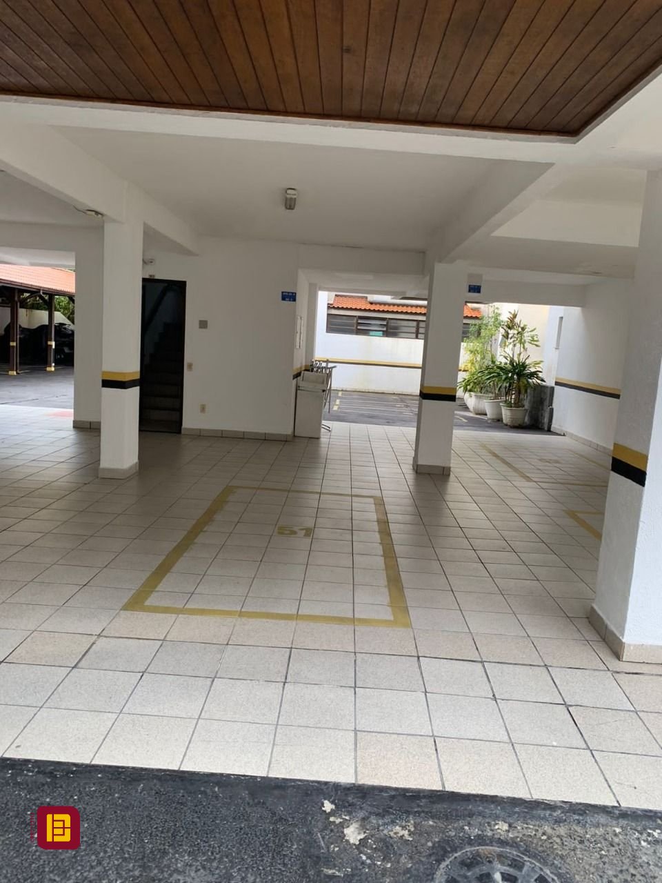Apartamento com 80m², 4 quartos (sendo 1 suíte), 2 garagens, no bairro Praia Brava em Florianópolis