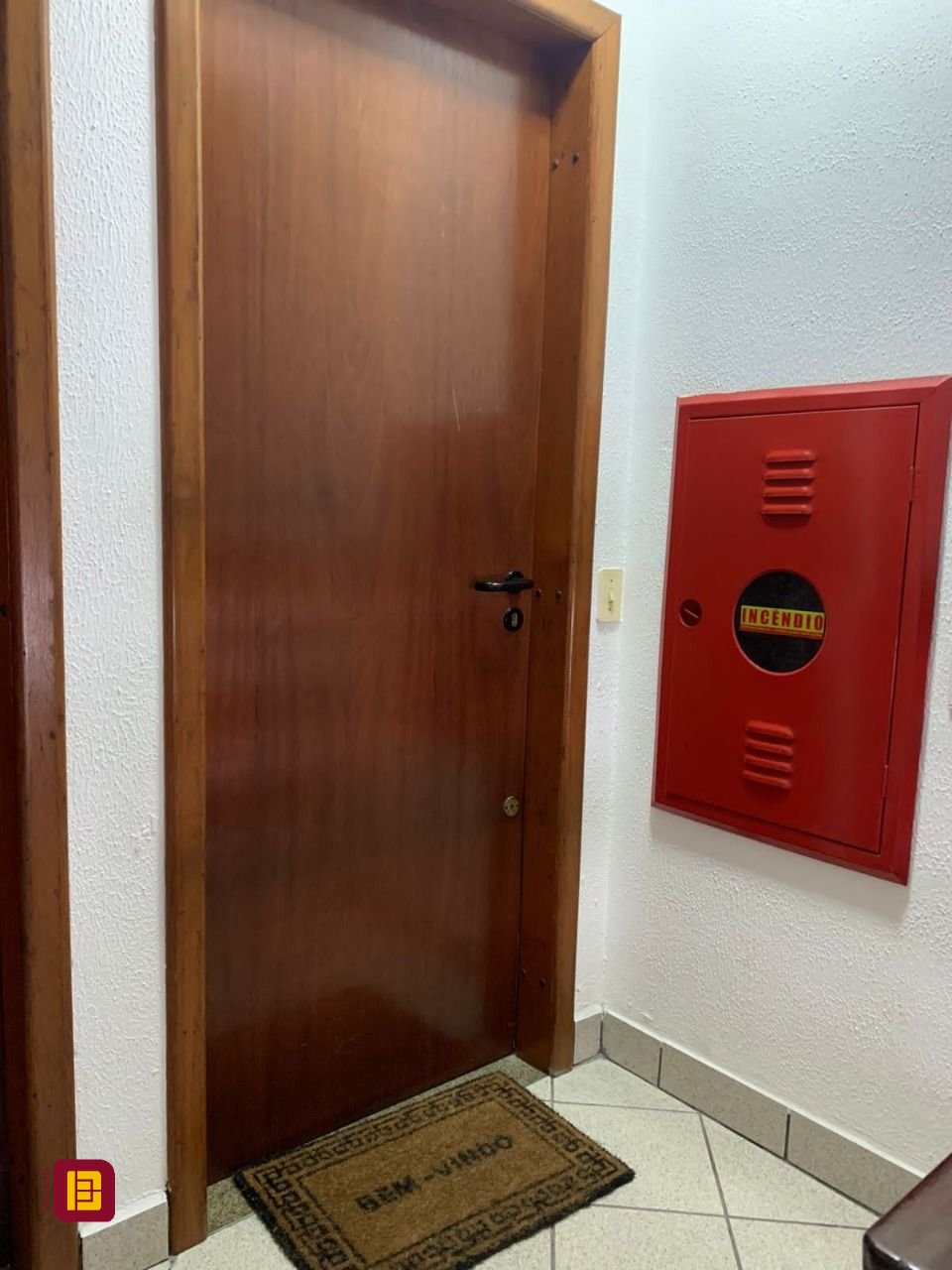 Apartamento com 80m², 4 quartos (sendo 1 suíte), 2 garagens, no bairro Praia Brava em Florianópolis