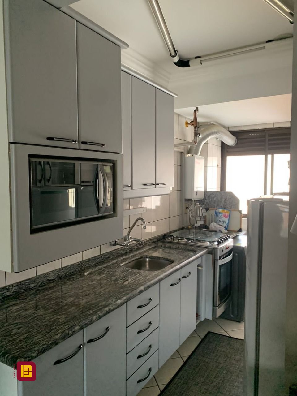 Apartamento com 80m², 4 quartos (sendo 1 suíte), 2 garagens, no bairro Praia Brava em Florianópolis