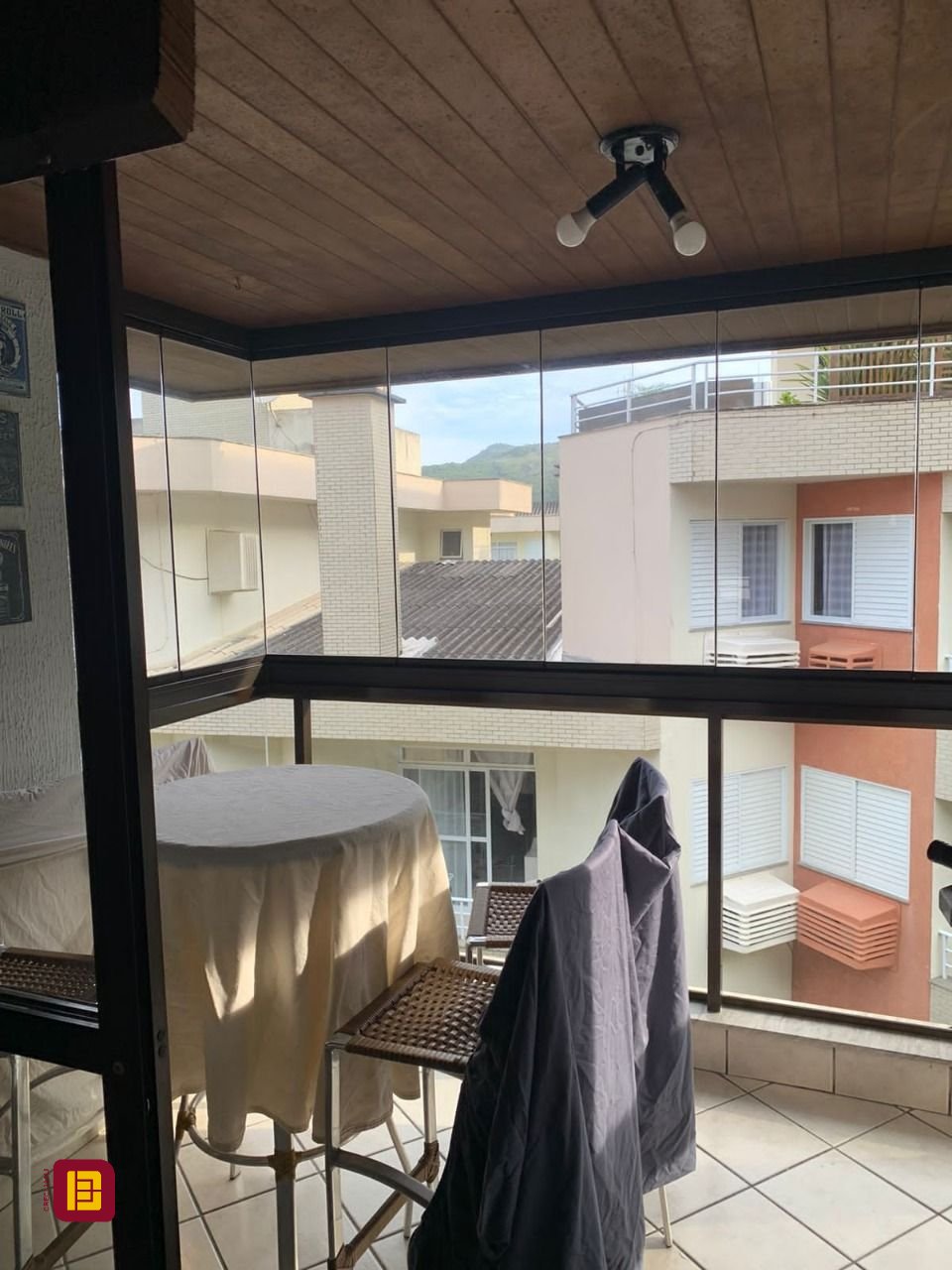 Apartamento com 80m², 4 quartos (sendo 1 suíte), 2 garagens, no bairro Praia Brava em Florianópolis