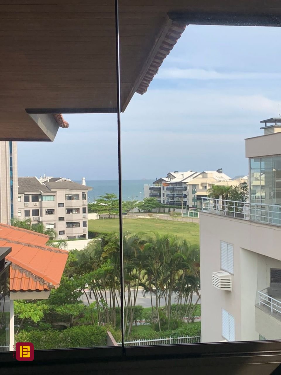 Apartamento com 80m², 4 quartos (sendo 1 suíte), 2 garagens, no bairro Praia Brava em Florianópolis