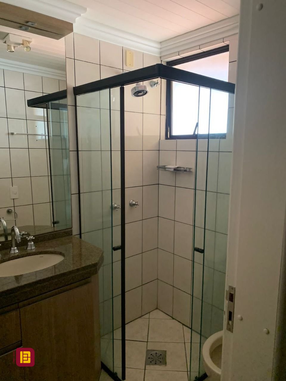Apartamento com 80m², 4 quartos (sendo 1 suíte), 2 garagens, no bairro Praia Brava em Florianópolis