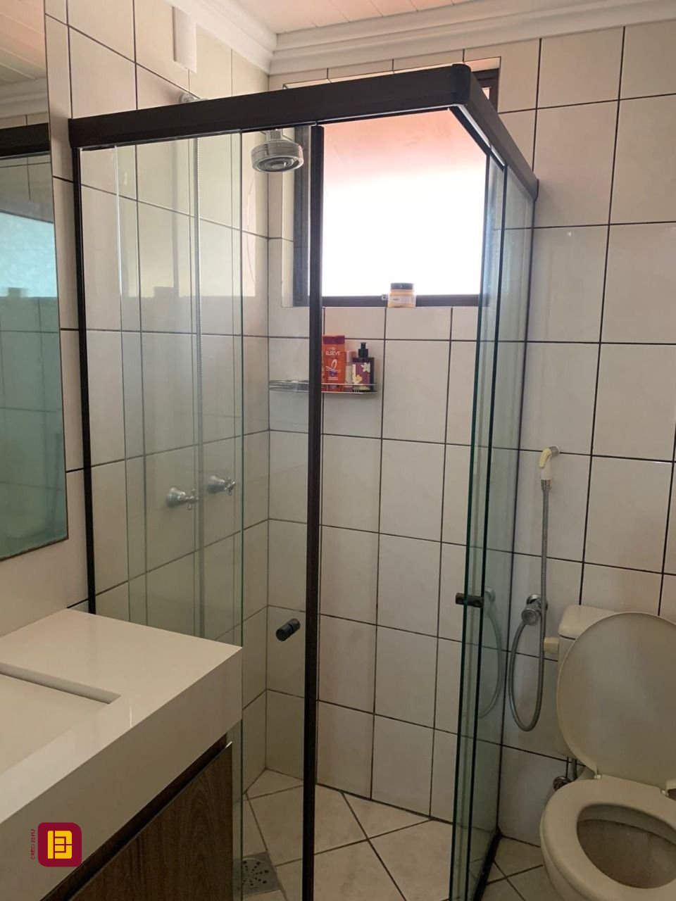 Apartamento com 80m², 4 quartos (sendo 1 suíte), 2 garagens, no bairro Praia Brava em Florianópolis