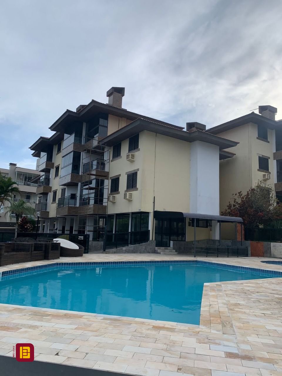 Apartamento com 80m², 4 quartos (sendo 1 suíte), 2 garagens, no bairro Praia Brava em Florianópolis