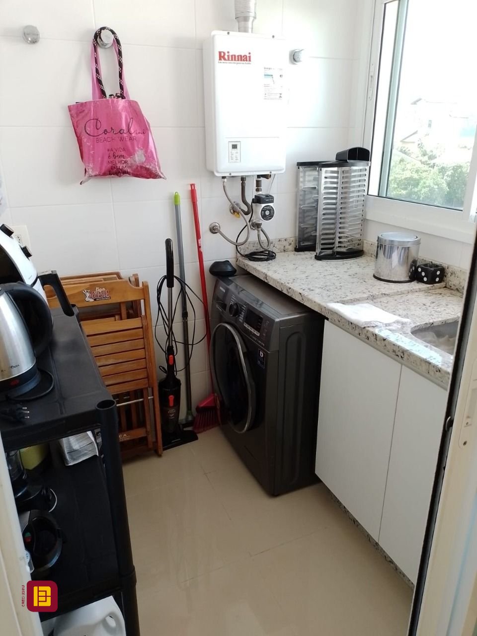 Cobertura com 95m², 2 quartos (sendo 1 suíte), 2 garagens, no bairro Açores em Florianópolis