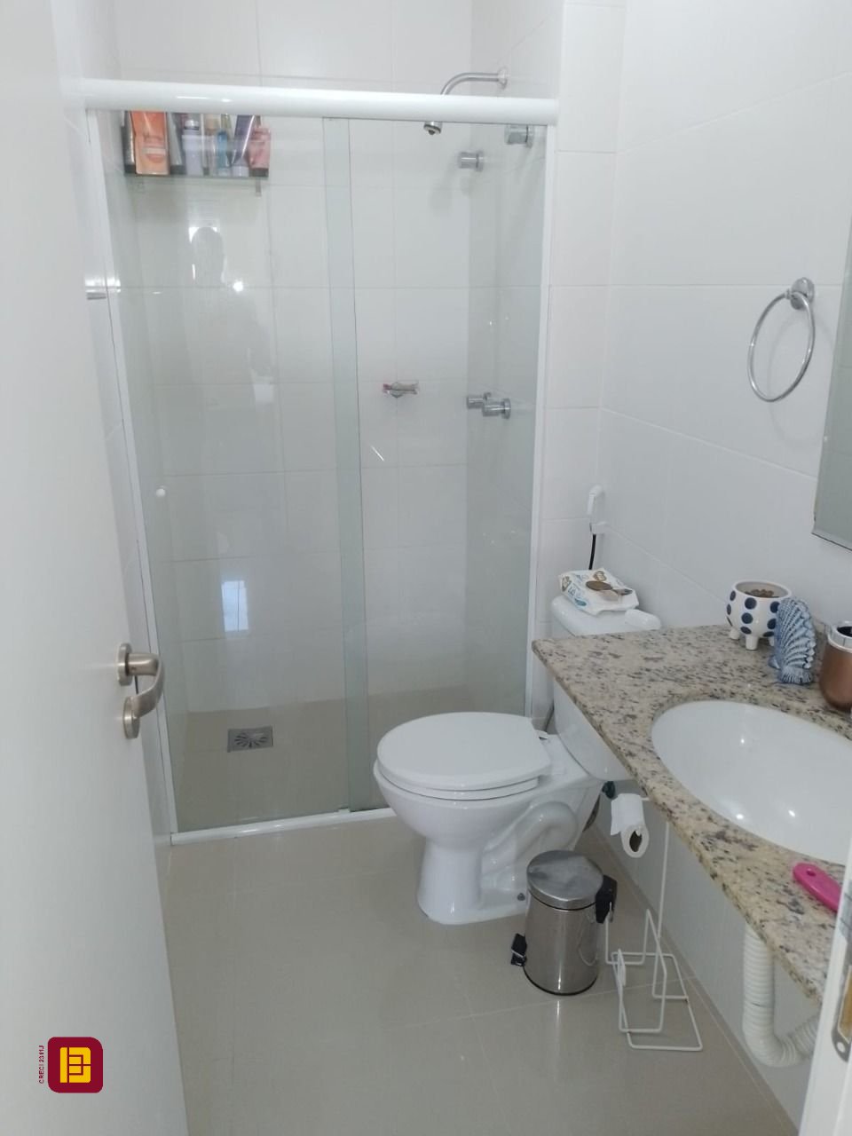 Cobertura com 95m², 2 quartos (sendo 1 suíte), 2 garagens, no bairro Açores em Florianópolis