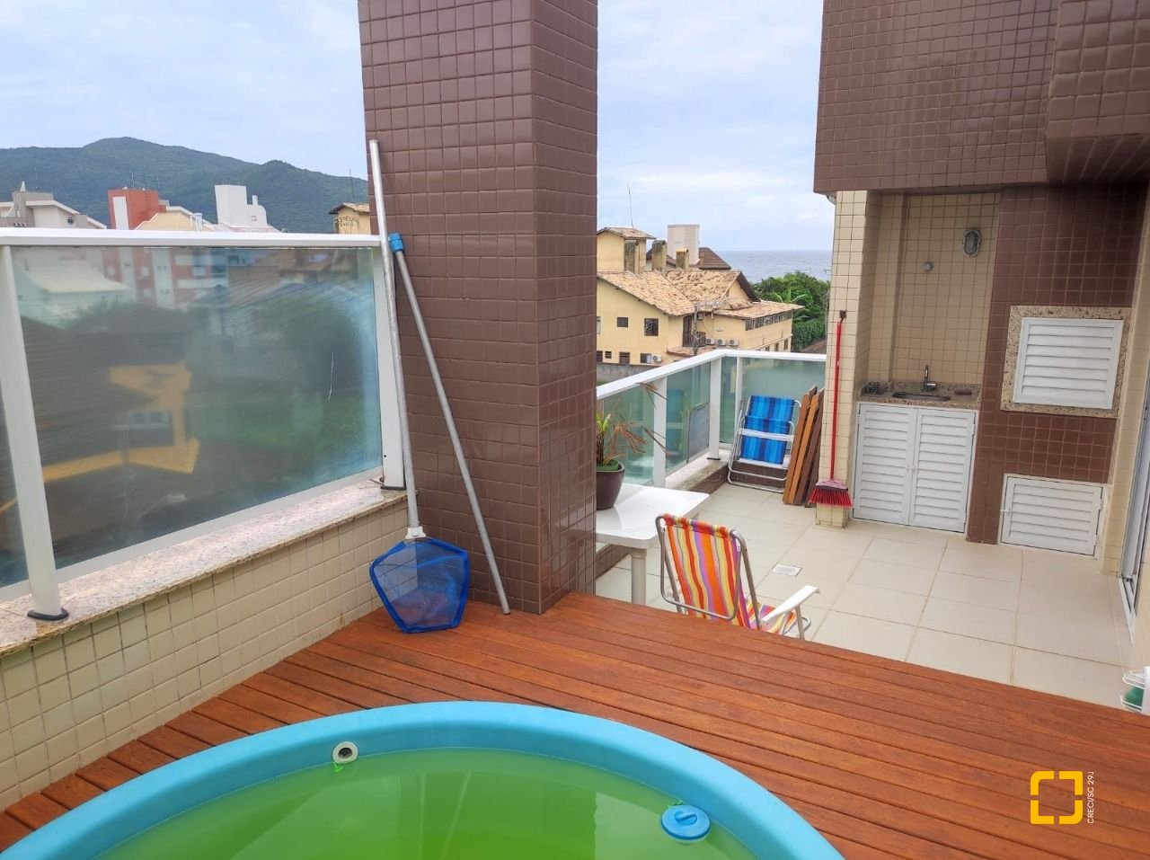 Cobertura com 95m², 2 quartos (sendo 1 suíte), 2 garagens, no bairro Açores em Florianópolis