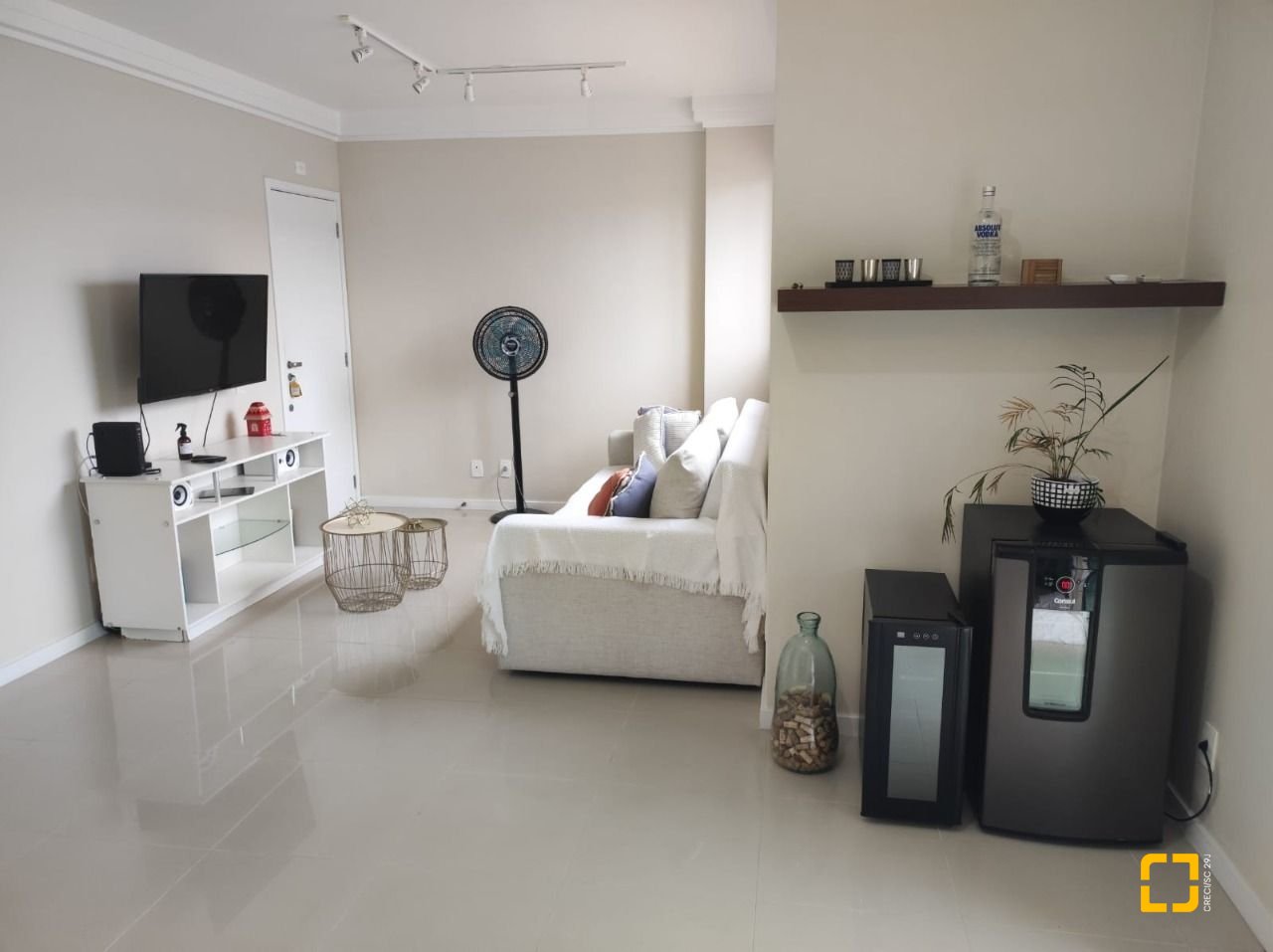 Cobertura com 95m², 2 quartos (sendo 1 suíte), 2 garagens, no bairro Açores em Florianópolis