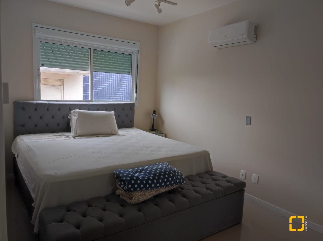 Cobertura com 95m², 2 quartos (sendo 1 suíte), 2 garagens, no bairro Açores em Florianópolis
