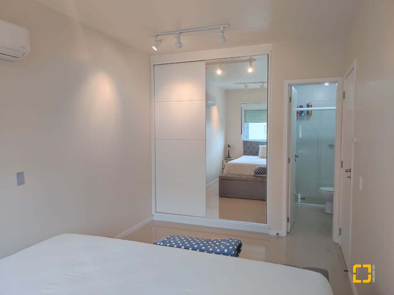 Cobertura com 95m², 2 quartos (sendo 1 suíte), 2 garagens, no bairro Açores em Florianópolis