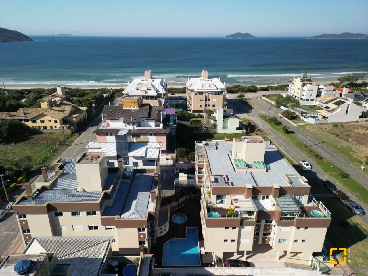 Cobertura com 95m², 2 quartos (sendo 1 suíte), 2 garagens, no bairro Açores em Florianópolis