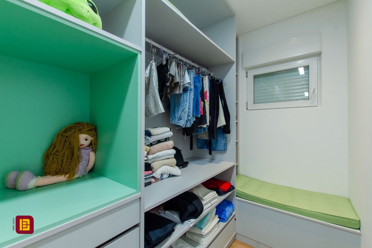 Casa de Condomínio com 942m², 6 quartos (sendo 5 suítes), 4 garagens, no bairro Cacupé em Florianópolis