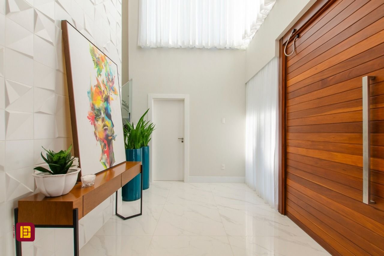Casa de Condomínio com 942m², 6 quartos (sendo 5 suítes), 4 garagens, no bairro Cacupé em Florianópolis