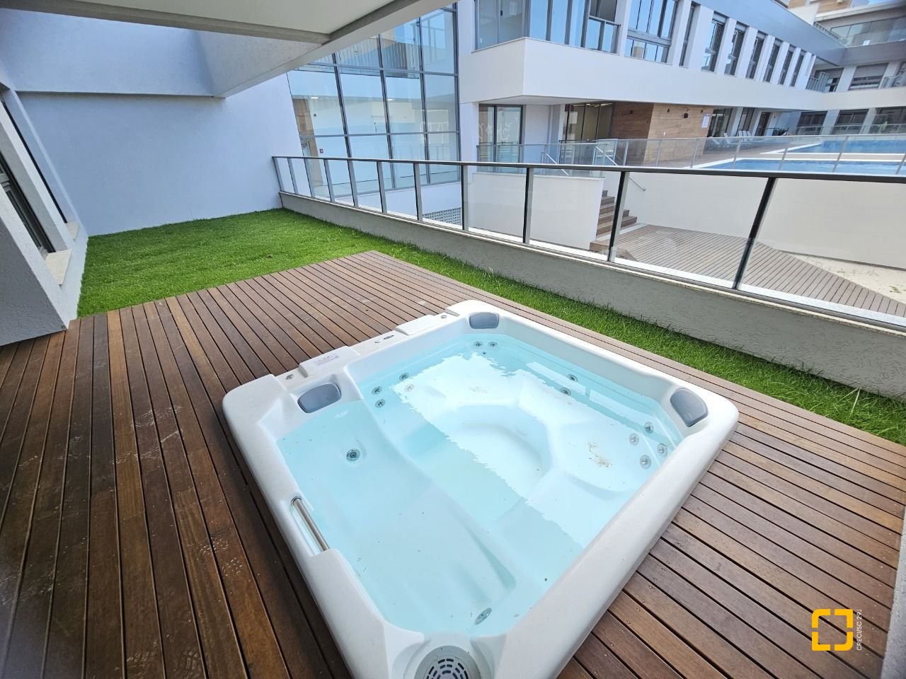 Apartamento com 119m², 3 quartos (sendo 1 suíte), 2 garagens, no bairro Morro das Pedras em Florianópolis
