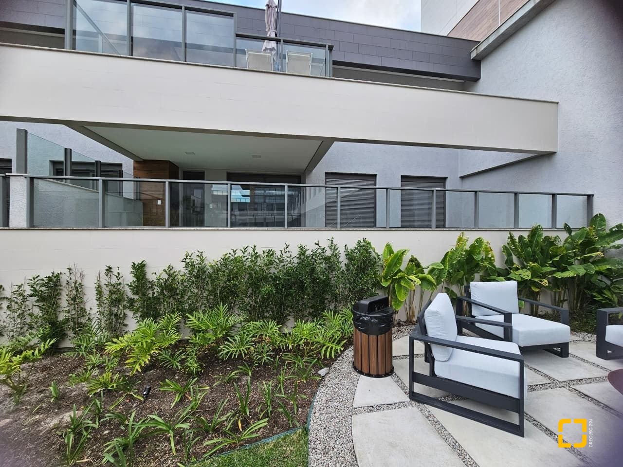 Apartamento com 119m², 3 quartos (sendo 1 suíte), 2 garagens, no bairro Morro das Pedras em Florianópolis