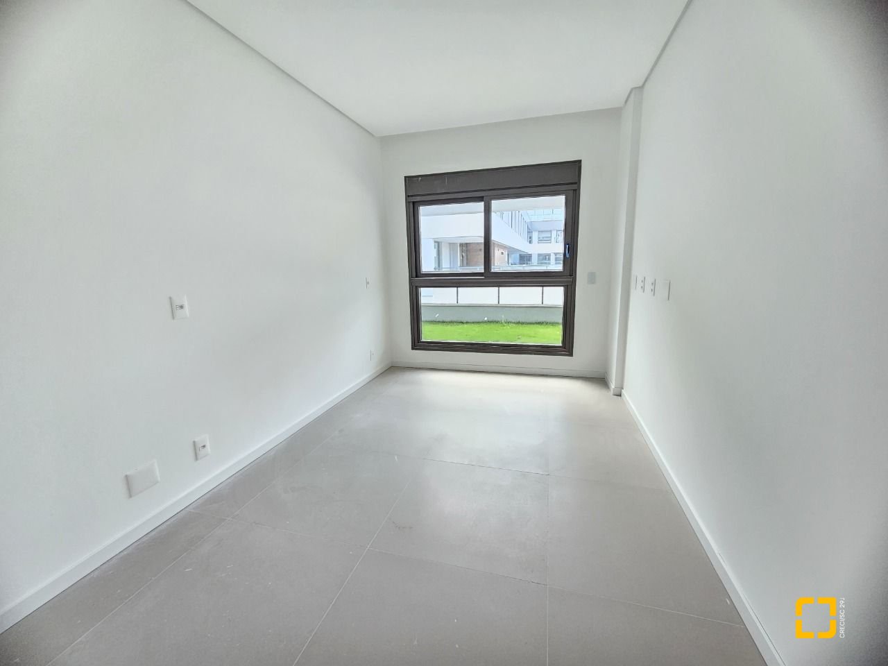 Apartamento com 119m², 3 quartos (sendo 1 suíte), 2 garagens, no bairro Morro das Pedras em Florianópolis