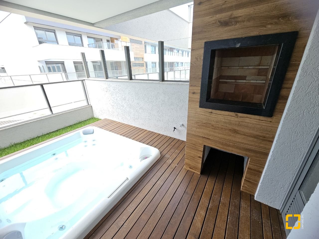 Apartamento com 119m², 3 quartos (sendo 1 suíte), 2 garagens, no bairro Morro das Pedras em Florianópolis