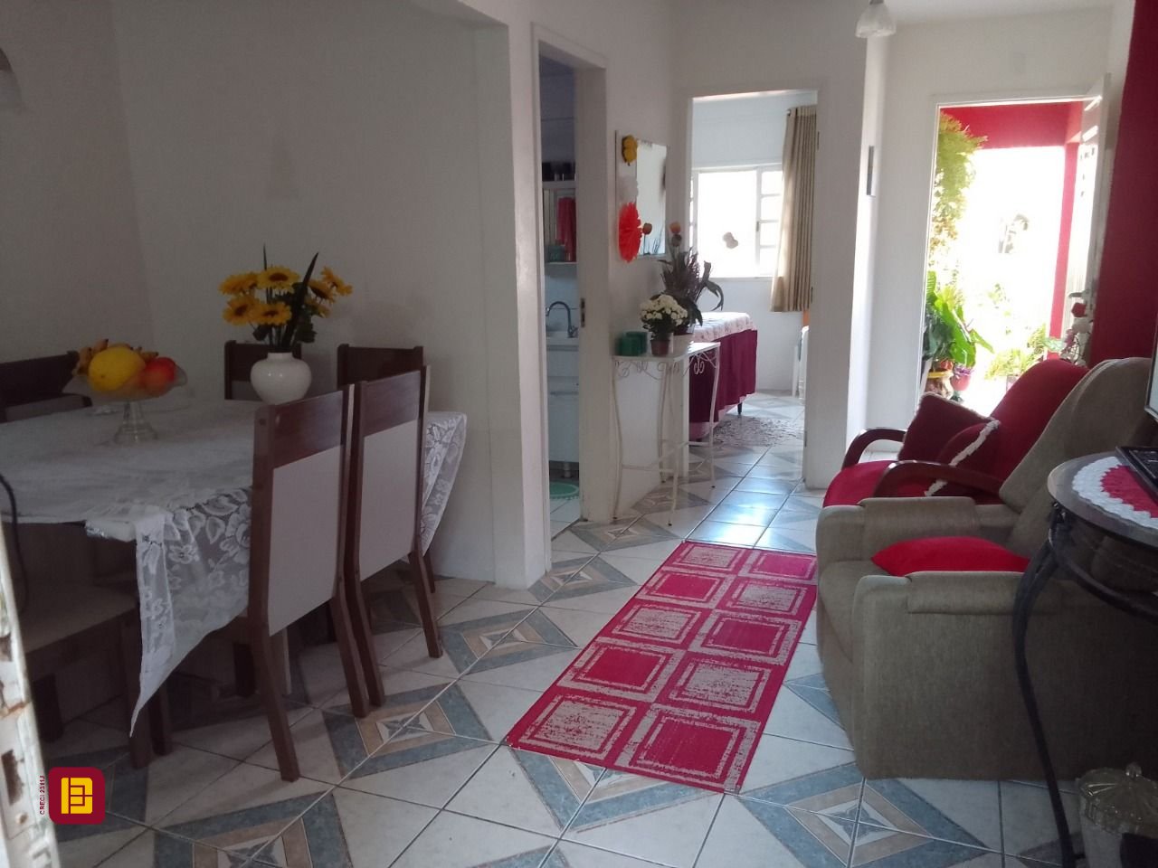 Casa com 100m², 2 quartos (sendo 1 suíte), 1 garagem, no bairro Rio Tavares em Florianópolis