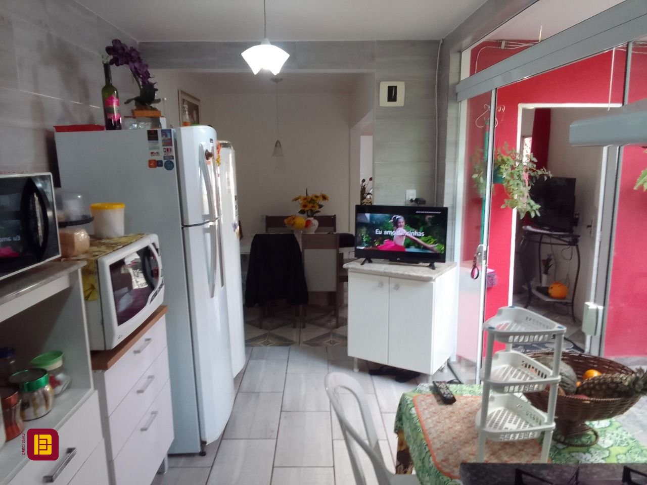 Casa com 100m², 2 quartos (sendo 1 suíte), 1 garagem, no bairro Rio Tavares em Florianópolis