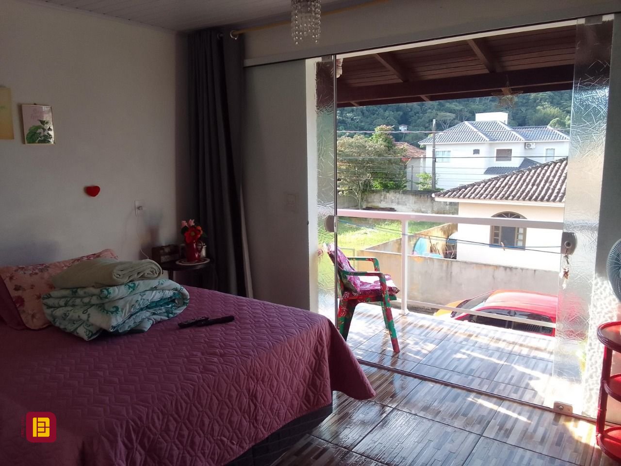 Casa com 100m², 2 quartos (sendo 1 suíte), 1 garagem, no bairro Rio Tavares em Florianópolis