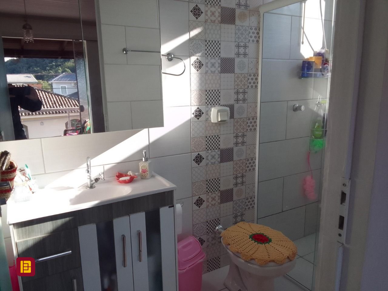 Casa com 100m², 2 quartos (sendo 1 suíte), 1 garagem, no bairro Rio Tavares em Florianópolis