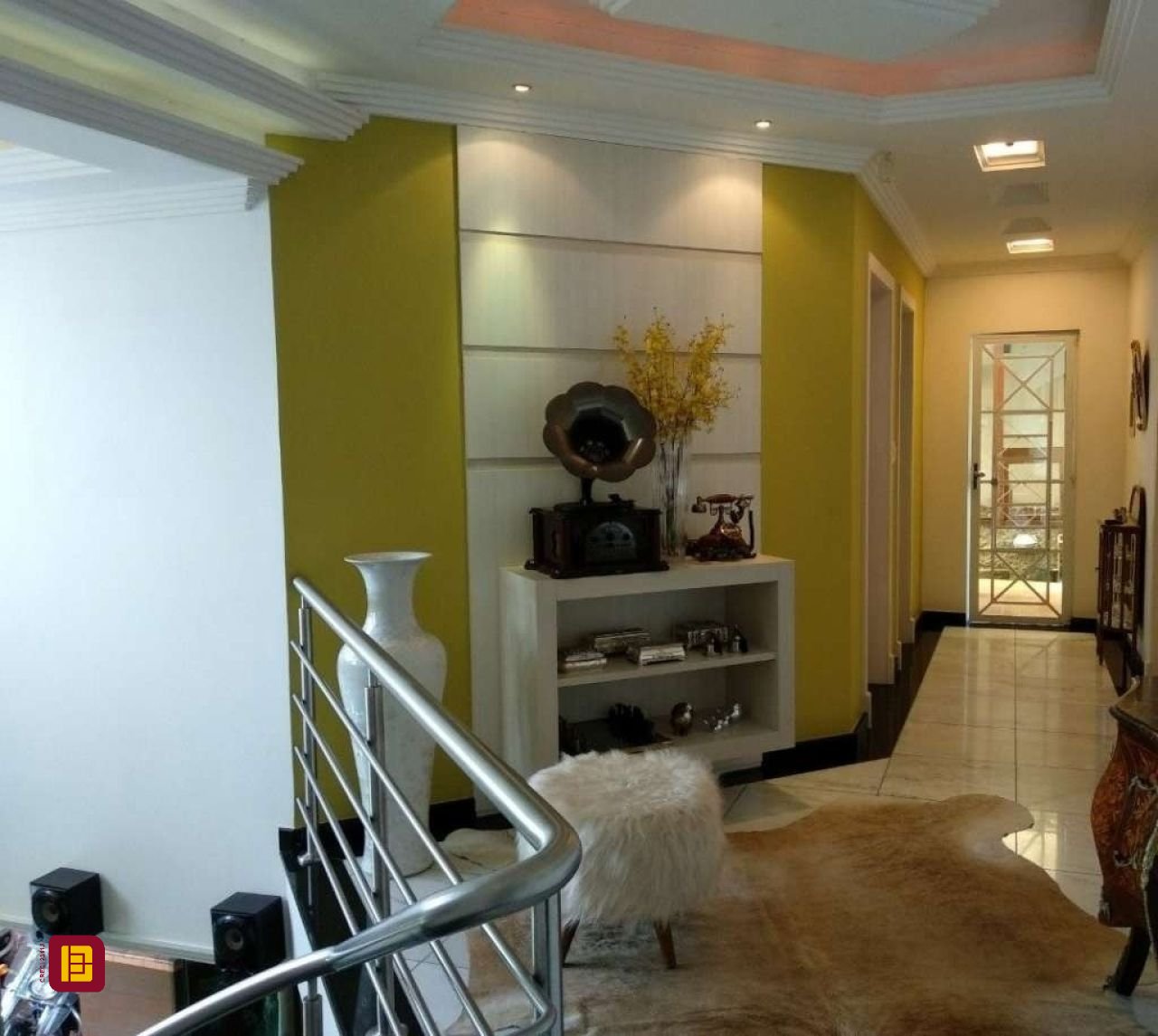 Casa de Condomínio com 400m², 3 quartos (sendo 1 suíte), 2 garagens, no bairro Bosque das Mansões em São José