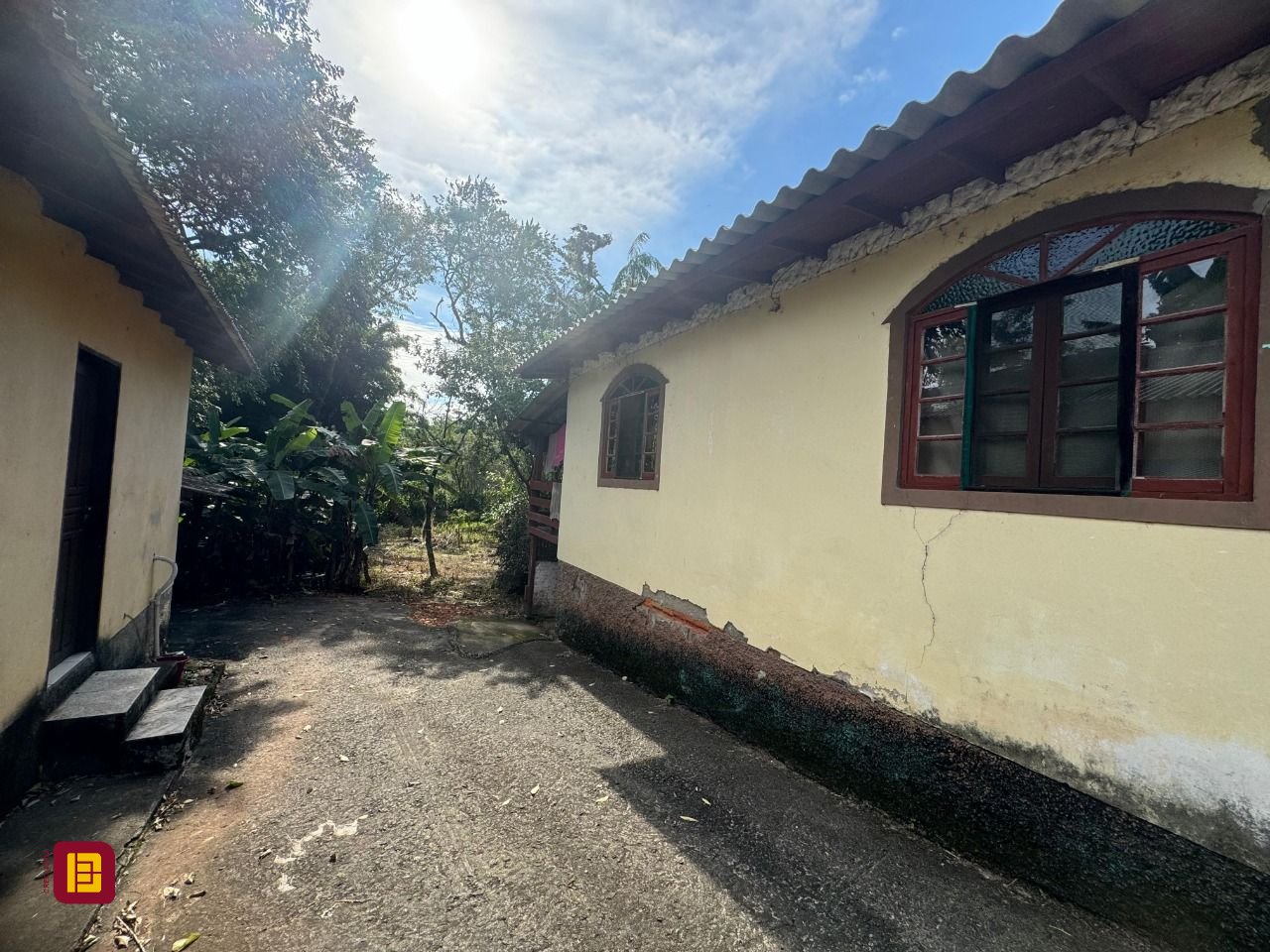 Terreno com 1036m², no bairro Rio Tavares em Florianópolis