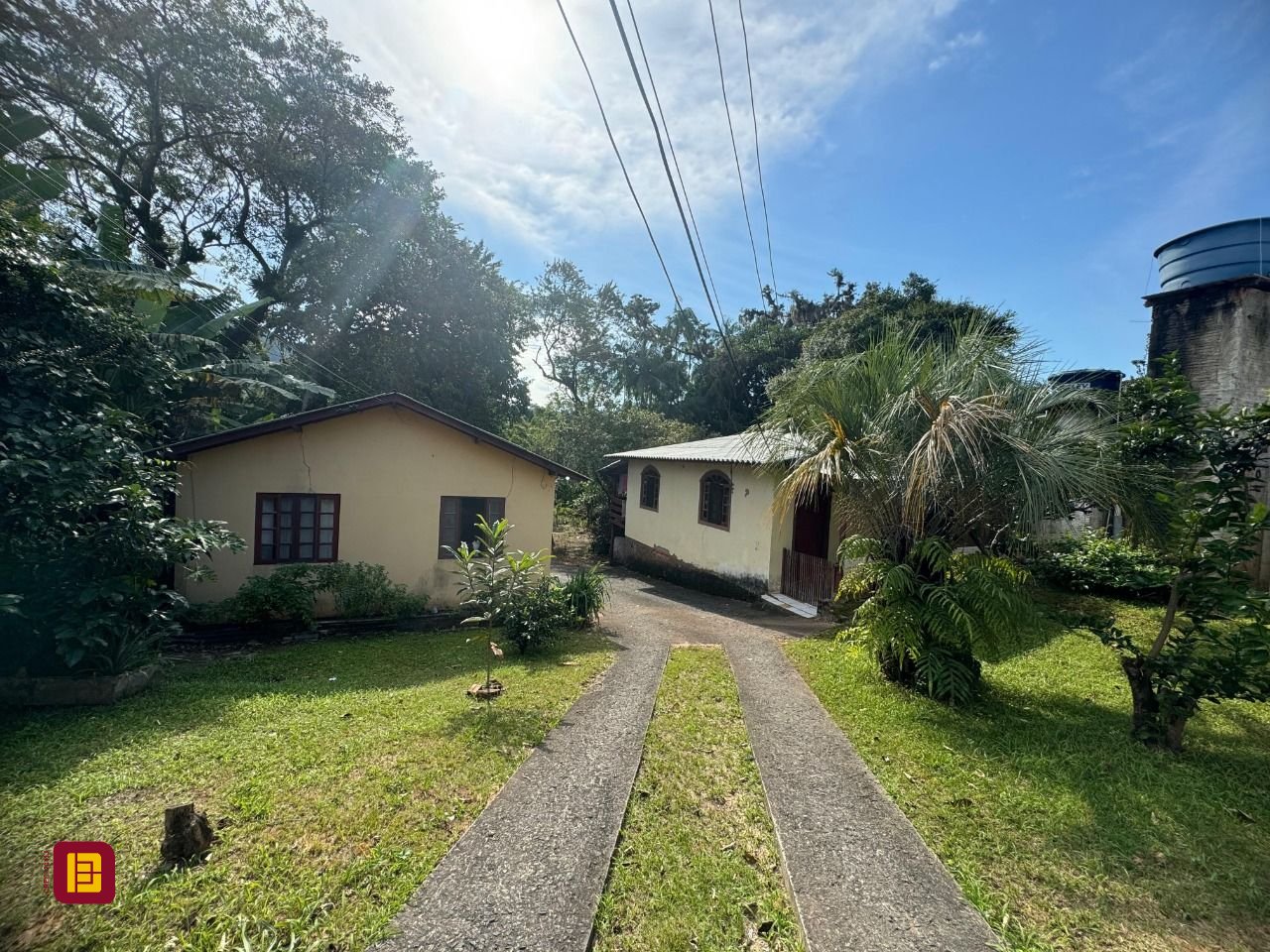 Terreno com 1036m², no bairro Rio Tavares em Florianópolis
