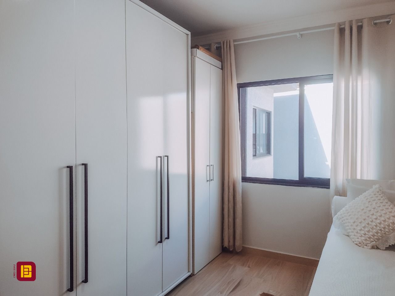 Casa com 132m², 6 quartos (sendo 2 suítes), 2 garagens, no bairro Ingleses em Florianópolis