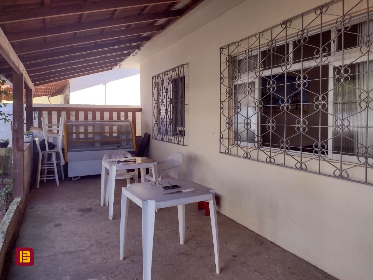Casa com 133m², 7 quartos (sendo 2 suítes), 3 garagens, no bairro Ingleses em Florianópolis
