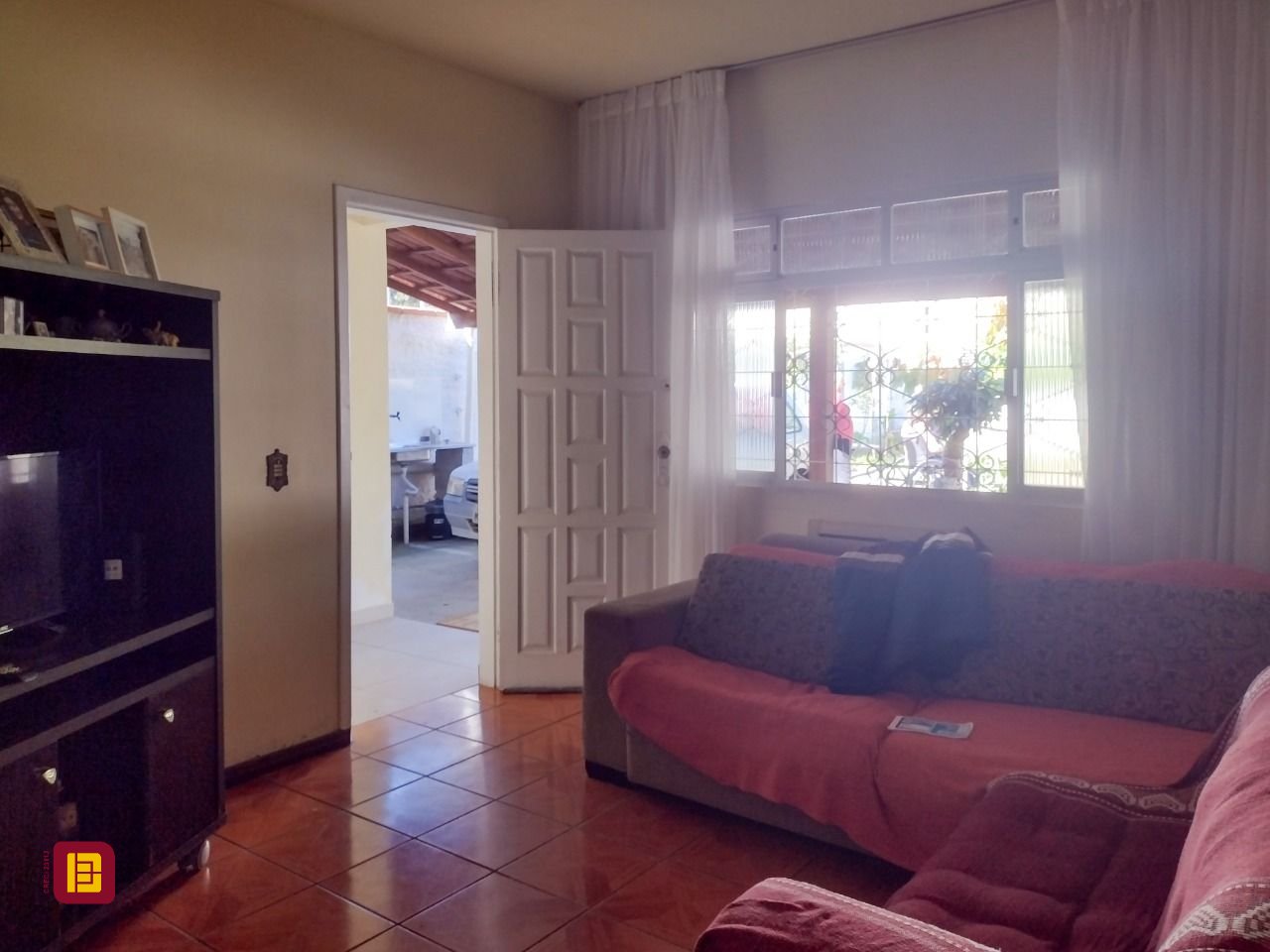 Casa com 133m², 7 quartos (sendo 2 suítes), 3 garagens, no bairro Ingleses em Florianópolis