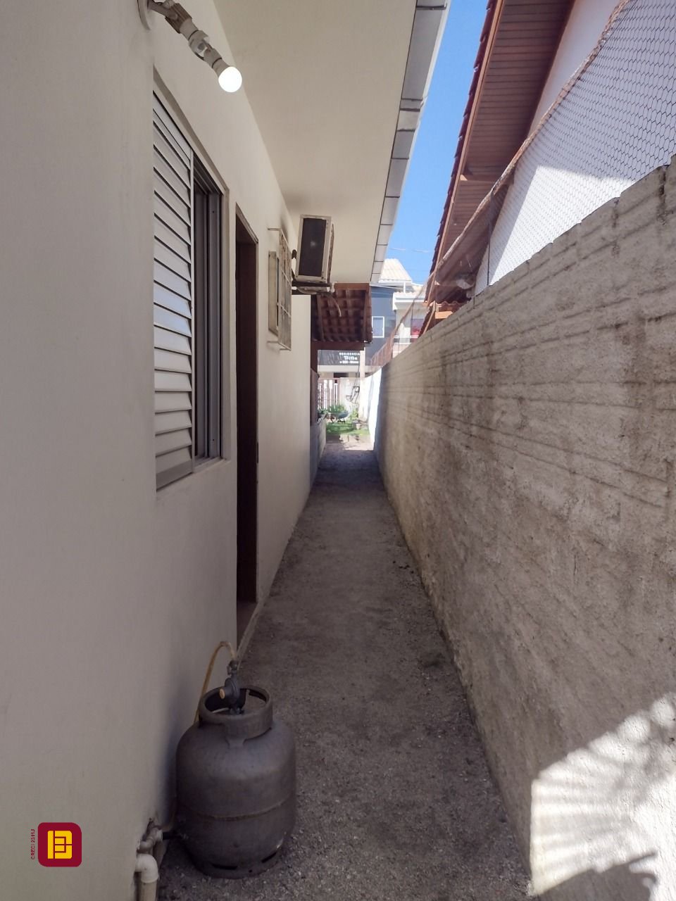 Casa com 133m², 7 quartos (sendo 2 suítes), 3 garagens, no bairro Ingleses em Florianópolis