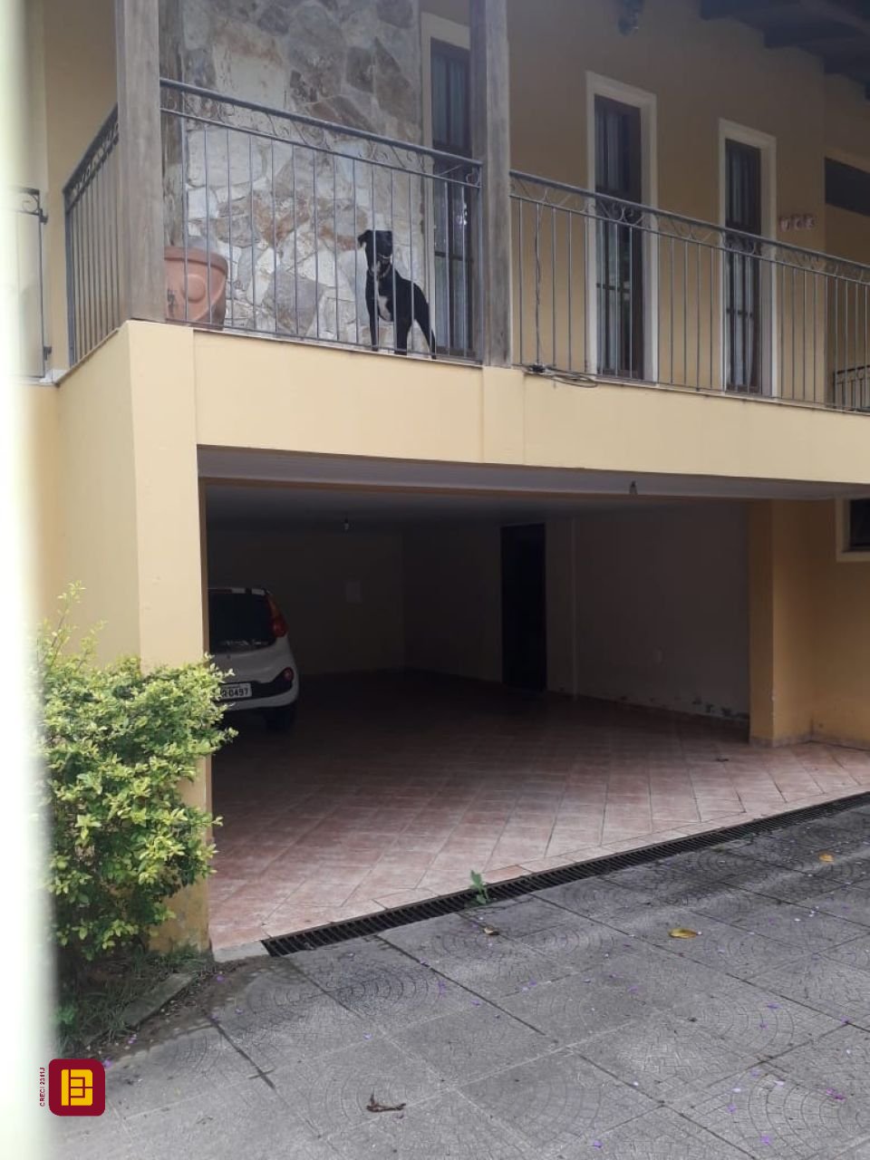 Casa com 430m², 5 quartos (sendo 1 suíte), 4 garagens, no bairro Lagoa da Conceição em Florianópolis