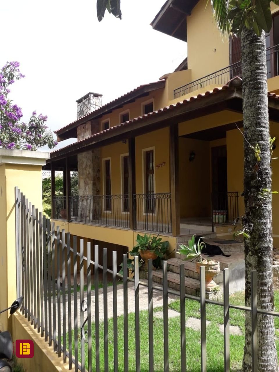 Casa com 430m², 5 quartos (sendo 1 suíte), 4 garagens, no bairro Lagoa da Conceição em Florianópolis