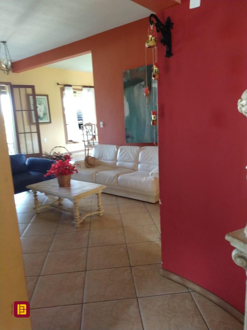 Casa com 430m², 5 quartos (sendo 1 suíte), 4 garagens, no bairro Lagoa da Conceição em Florianópolis