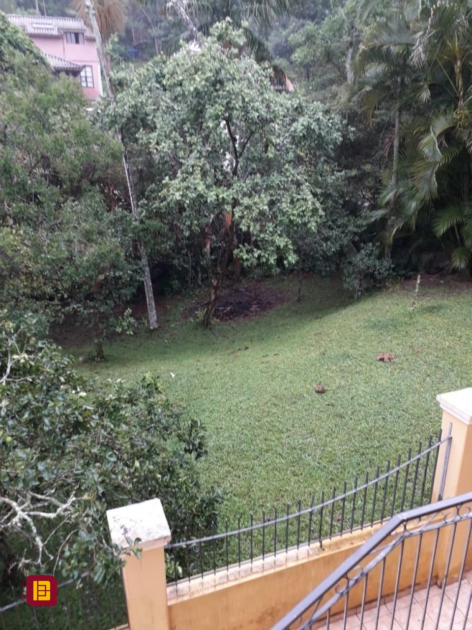 Casa com 430m², 5 quartos (sendo 1 suíte), 4 garagens, no bairro Lagoa da Conceição em Florianópolis