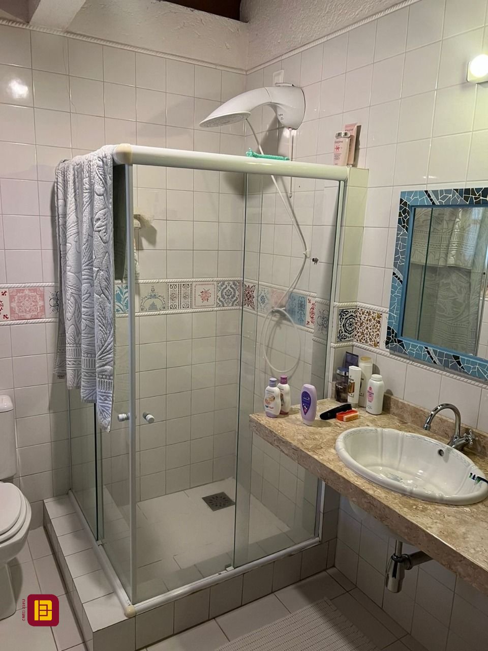 Casa com 250m², 4 quartos (sendo 1 suíte), 2 garagens, no bairro Santo Antônio de Lisboa em Florianópolis