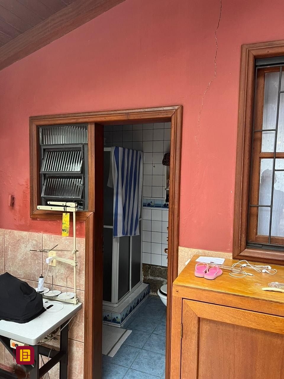 Casa com 250m², 4 quartos (sendo 1 suíte), 2 garagens, no bairro Santo Antônio de Lisboa em Florianópolis