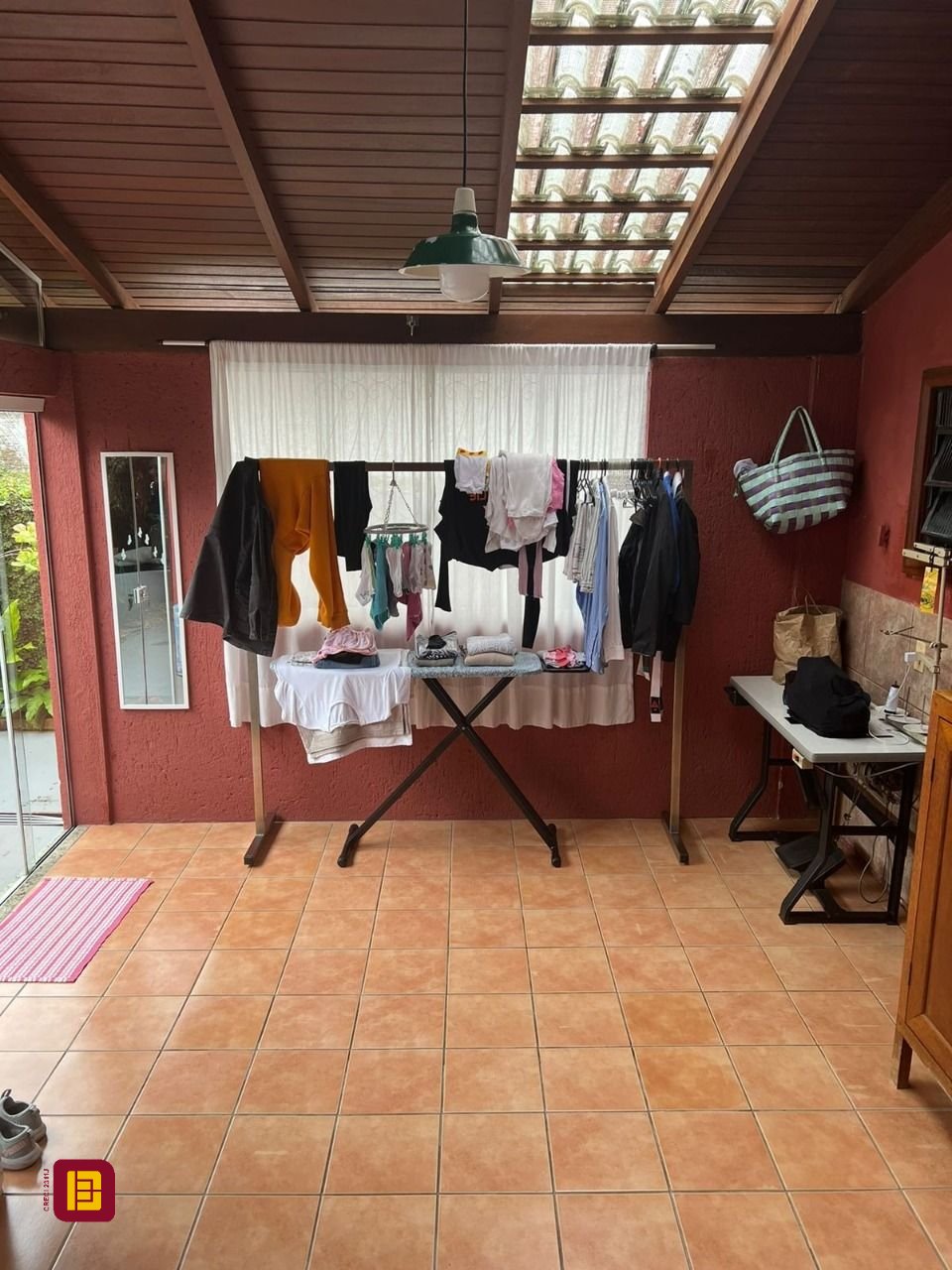 Casa com 250m², 4 quartos (sendo 1 suíte), 2 garagens, no bairro Santo Antônio de Lisboa em Florianópolis