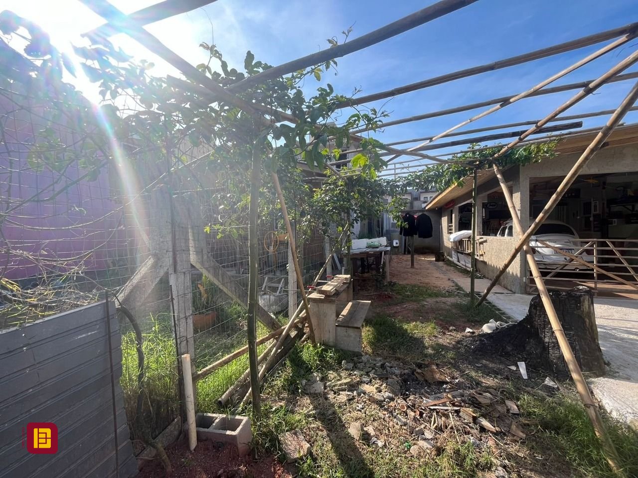 Casa com 576m², 5 quartos, no bairro Campeche em Florianópolis