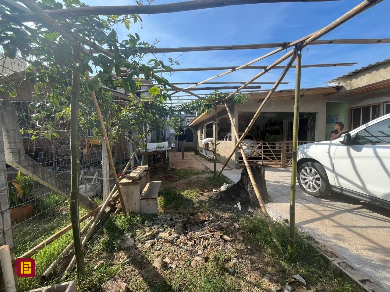 Casa com 576m², 5 quartos, no bairro Campeche em Florianópolis