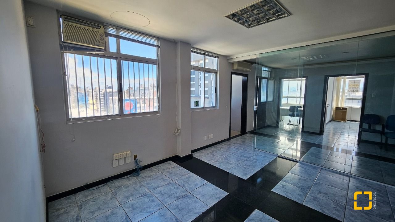 Apartamento com 102m², 3 quartos, no bairro Centro em Florianópolis