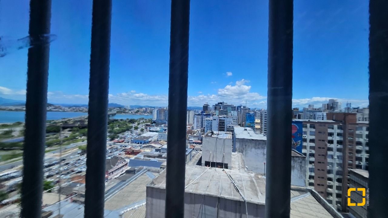 Apartamento com 102m², 3 quartos, no bairro Centro em Florianópolis