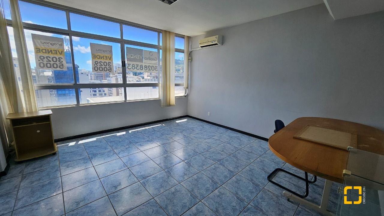 Apartamento com 102m², 3 quartos, no bairro Centro em Florianópolis